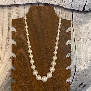 Faux pearl necklace graduated size pearls Claire’s brand 19”long